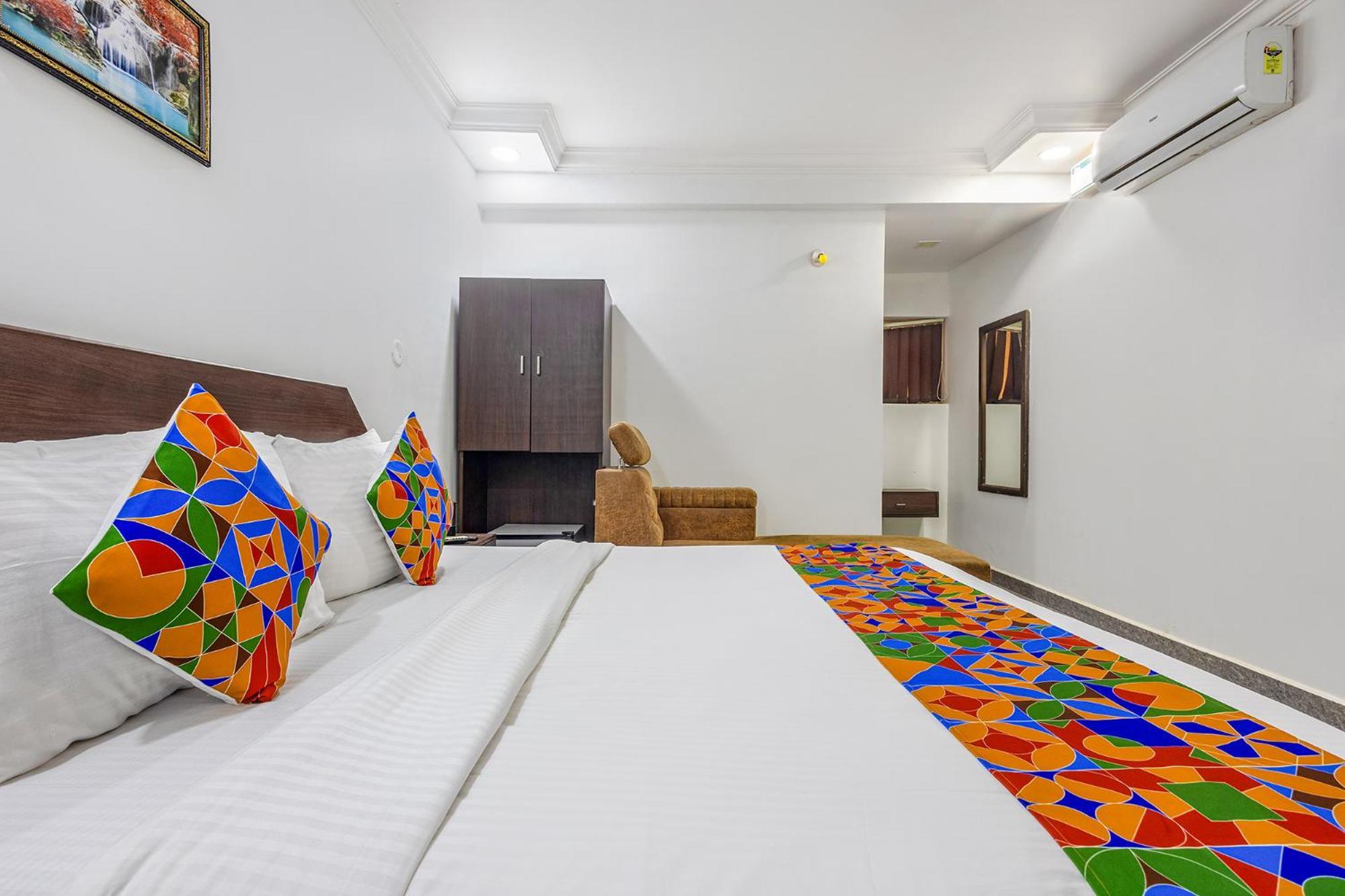 Fabhotel Raj Resort - Nr Calangute Beach Buitenkant foto