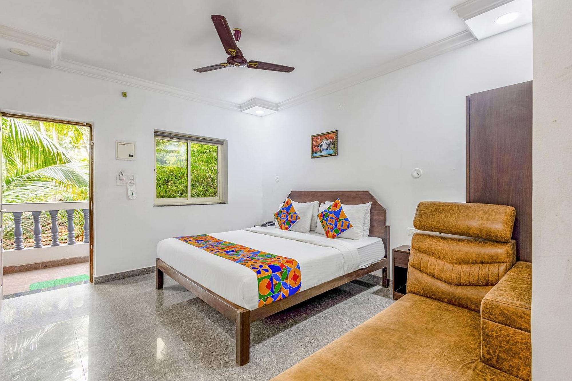 Fabhotel Raj Resort - Nr Calangute Beach Buitenkant foto